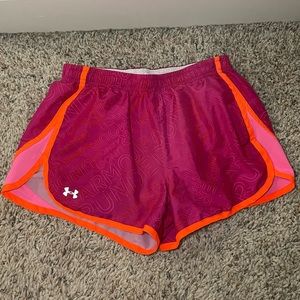 UNDER ARMOUR - Pink Athletic Shorts